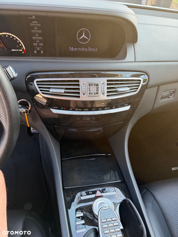 Mercedes-Benz CL 63 AMG - 12