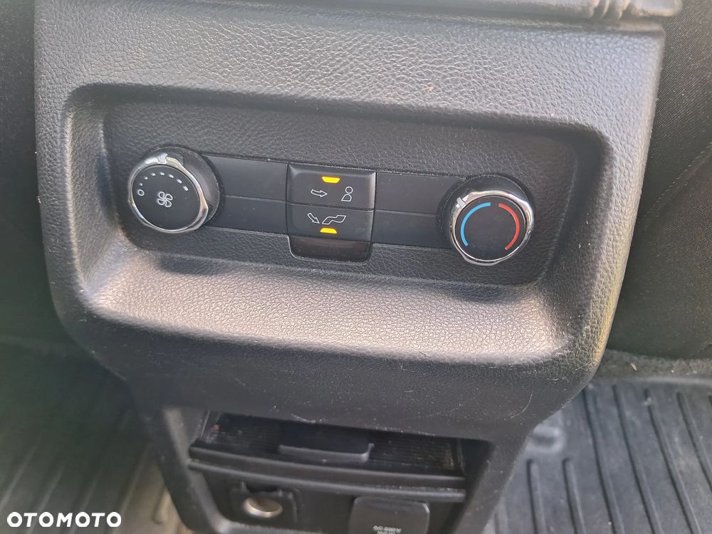 Ford Galaxy 2.0 TDCi Titanium - 23