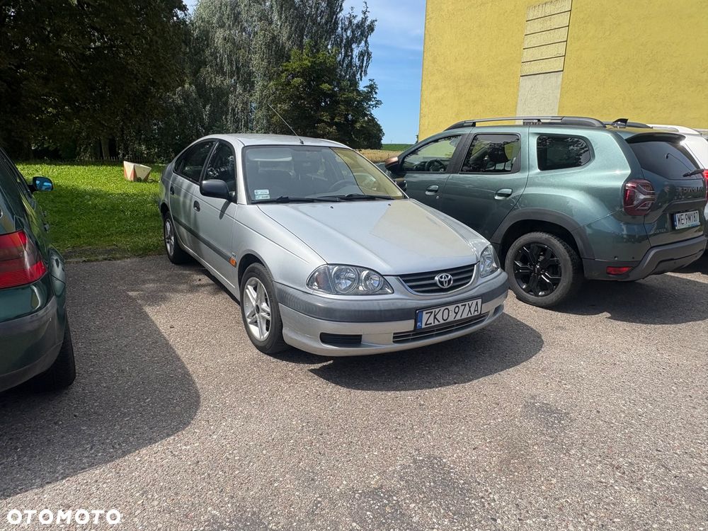 Toyota Avensis - 2