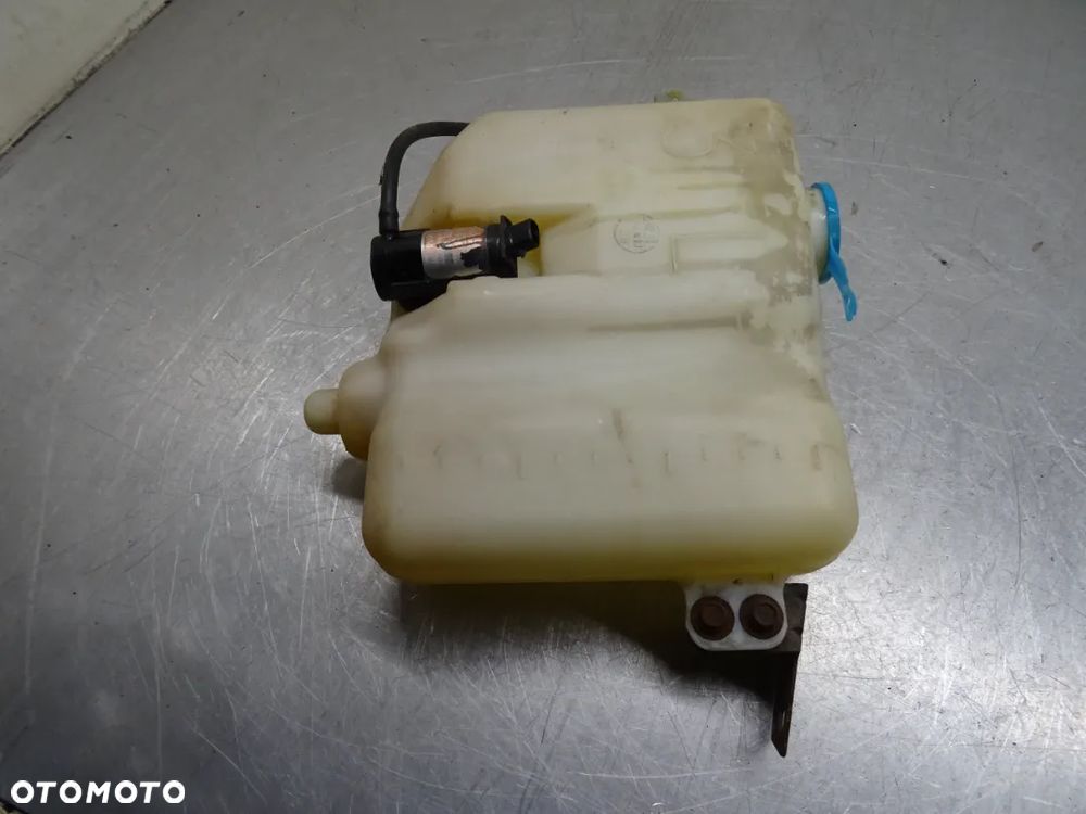SSANGYONG RODIUS I 04-07 ZBIORNICZEK SPRYSKIWACZY - 1