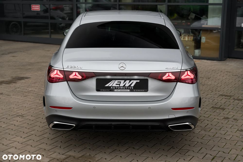 Mercedes-Benz Klasa E 220 d mHEV 4-Matic AMG 9G-Tronic - 8