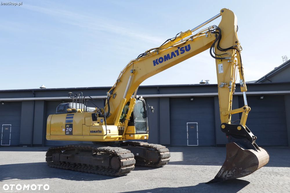 Komatsu PC210LC-11 - 12