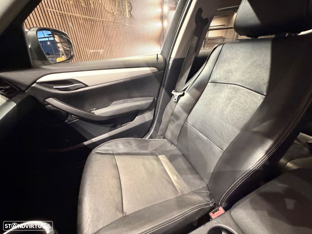 BMW X1 18 d sDrive Line Sport - 33