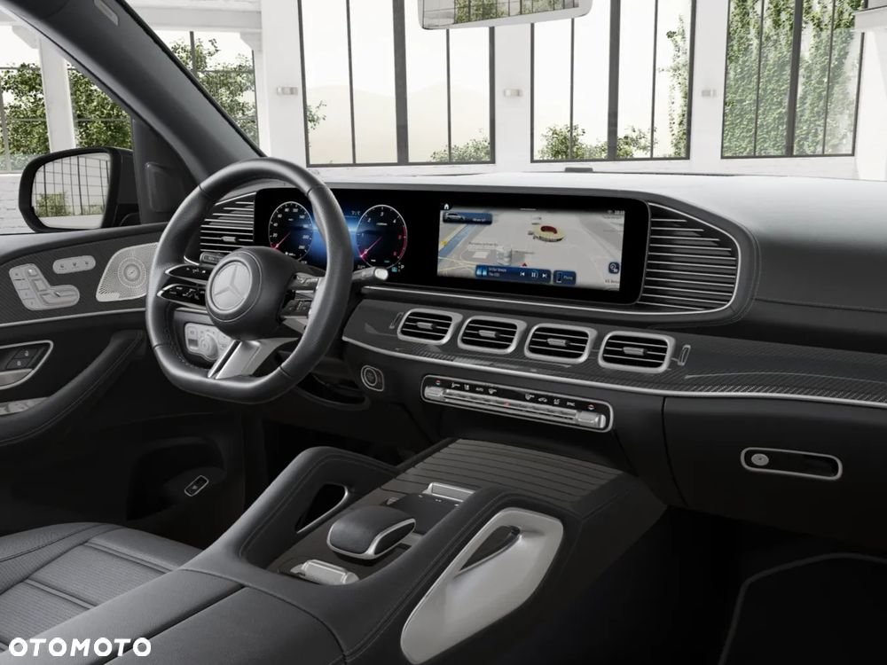 Mercedes-Benz GLS - 23