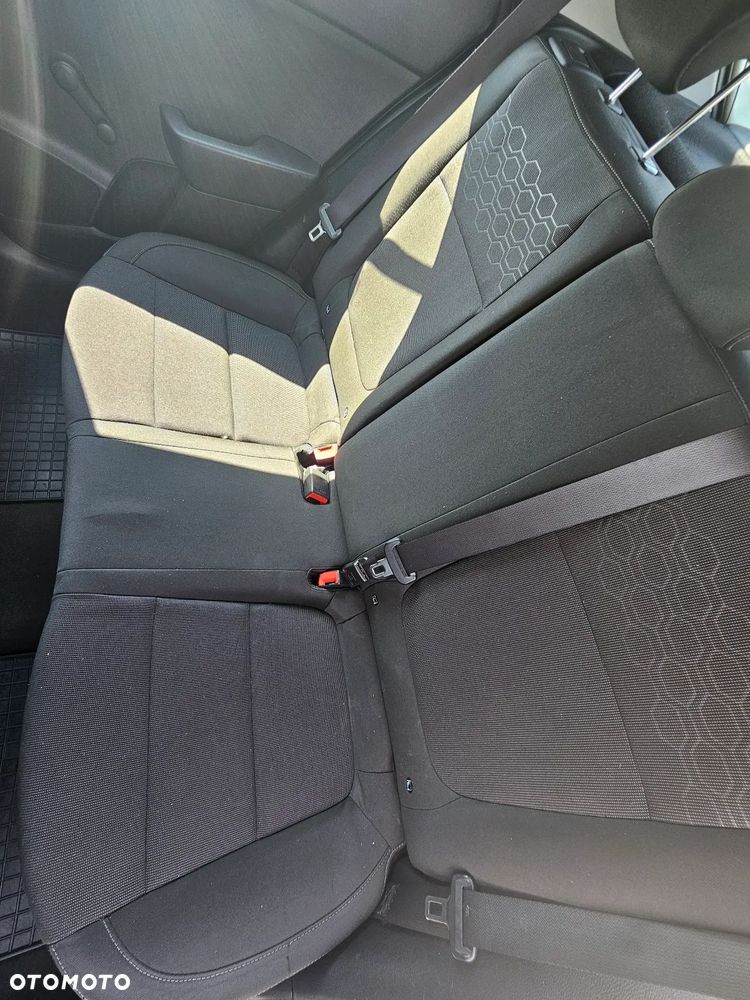 Kia Rio 1.2 M - 7
