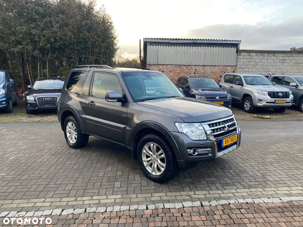 Mitsubishi Pajero - 3