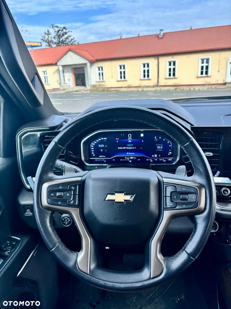 Chevrolet Silverado - 15