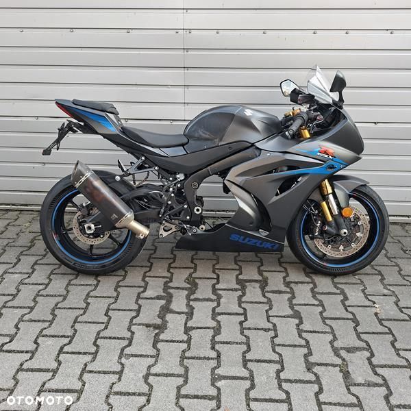 Suzuki GSX-R - 1