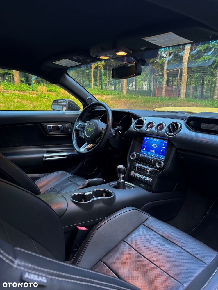Ford Mustang - 13