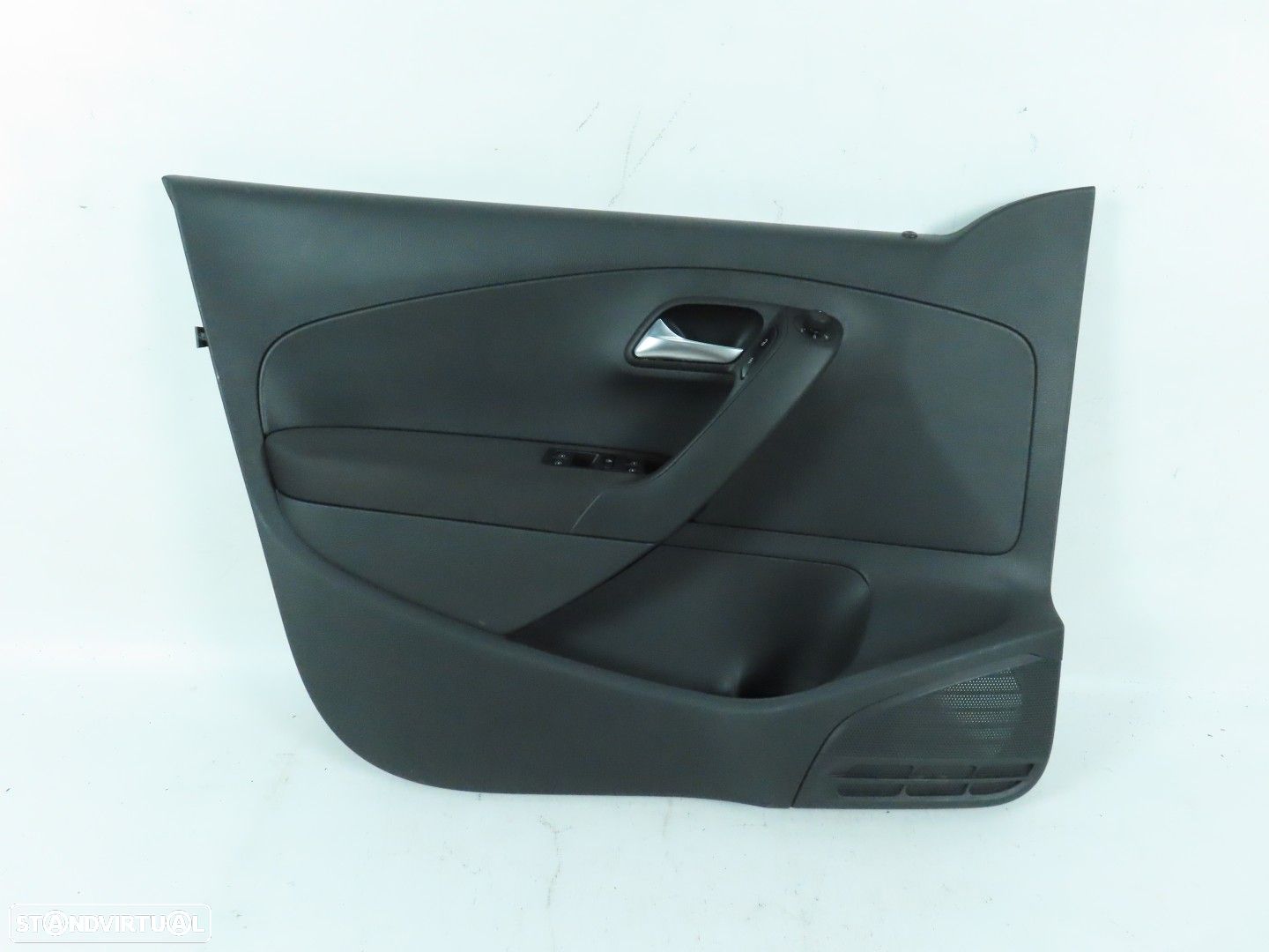 Forra da Porta Esquerdo/Frente Seminovo/ Original VW POLO (6R1, 6C1) 6R4867011 - 1