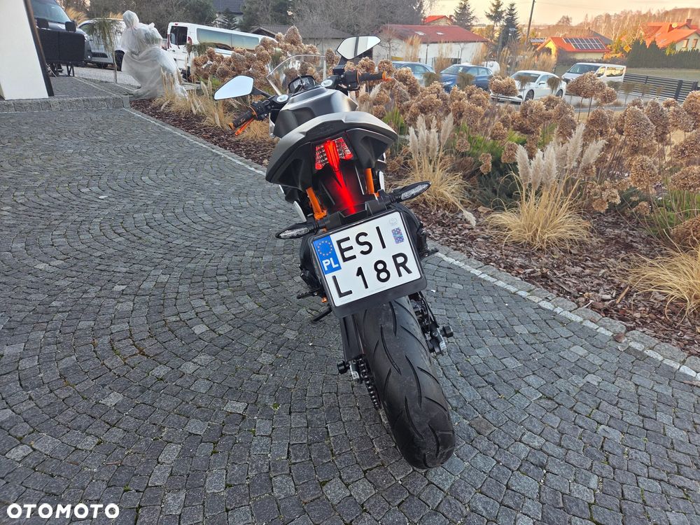 KTM RC 125 - 9