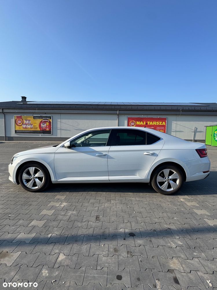 Skoda Superb 1.6 TDI Ambition DSG - 6