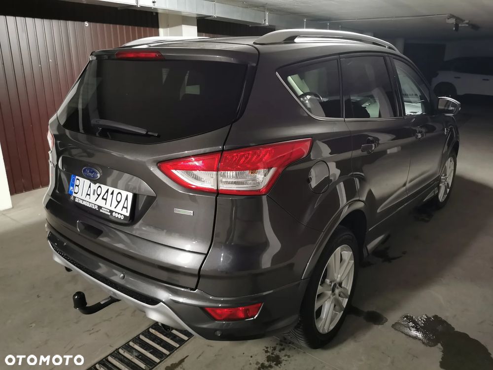 Ford Kuga 1.5 EcoBoost 2x4 Titanium - 36