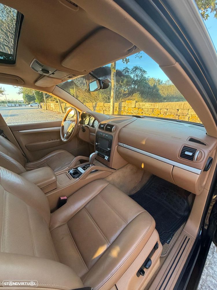 Porsche Cayenne Tiptronic - 14