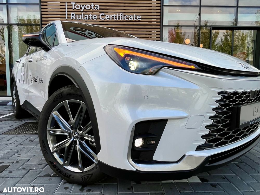 Lexus LBX 1.5 HEV 4x2 CVT Elegant - 5