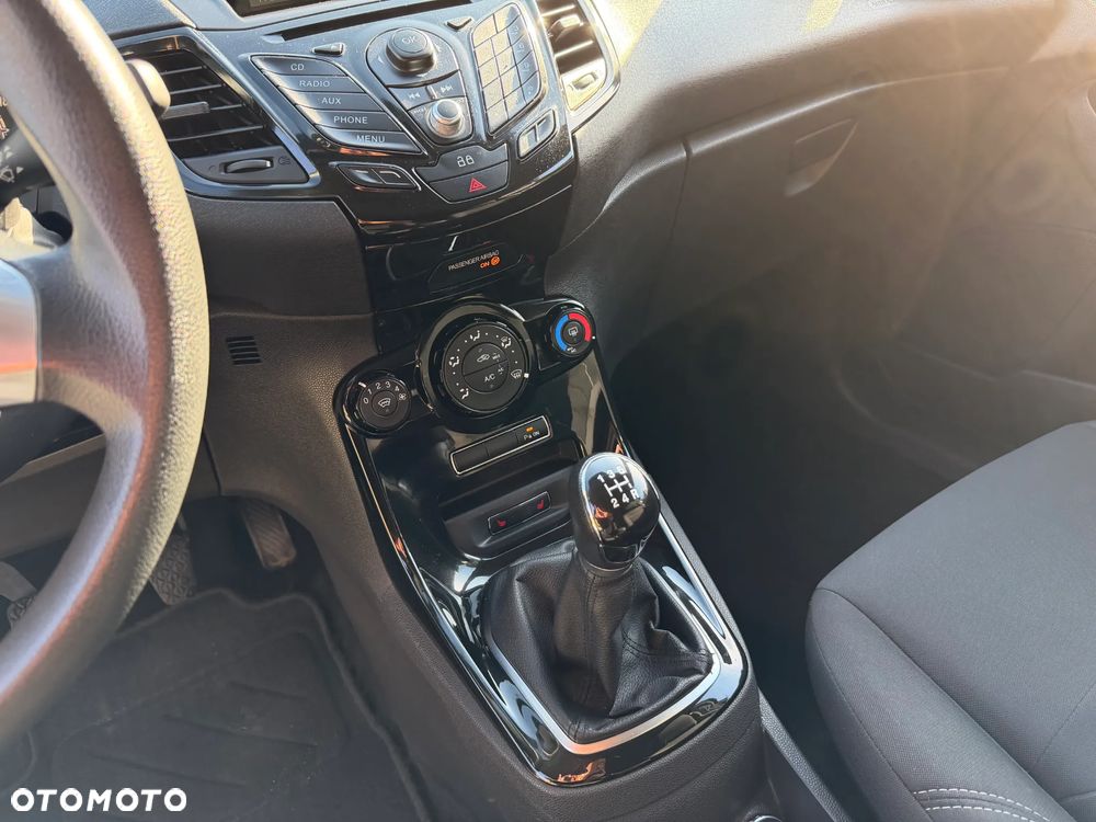 Ford Fiesta - 7