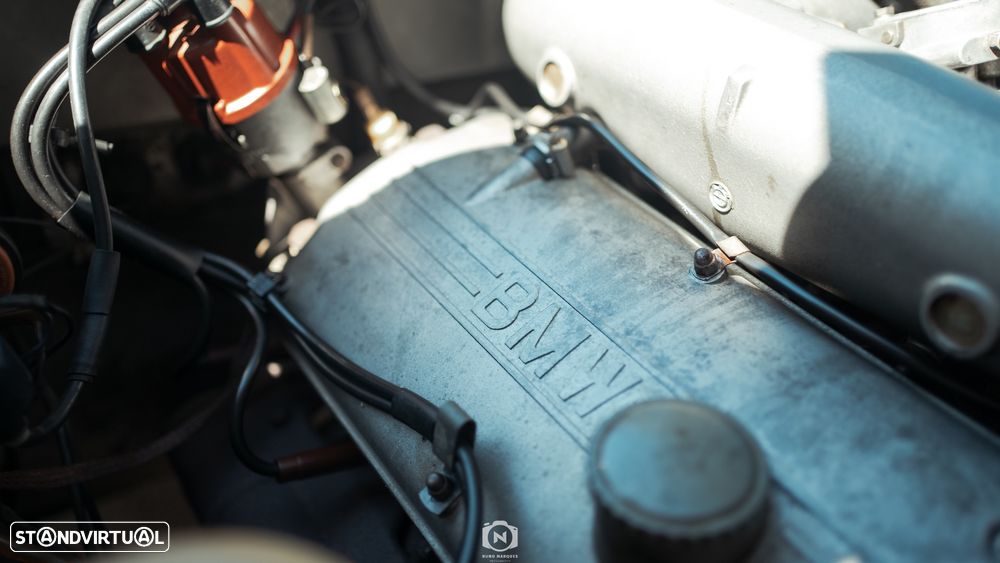BMW 2002 - 13