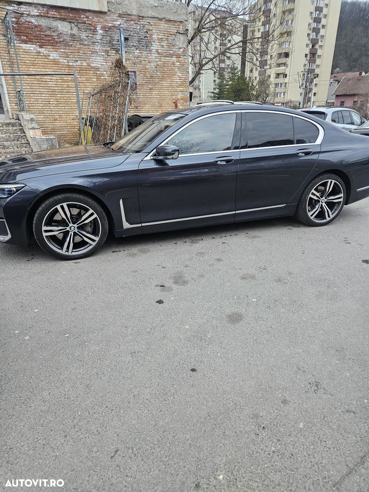BMW Seria 7 740d xDrive - 17