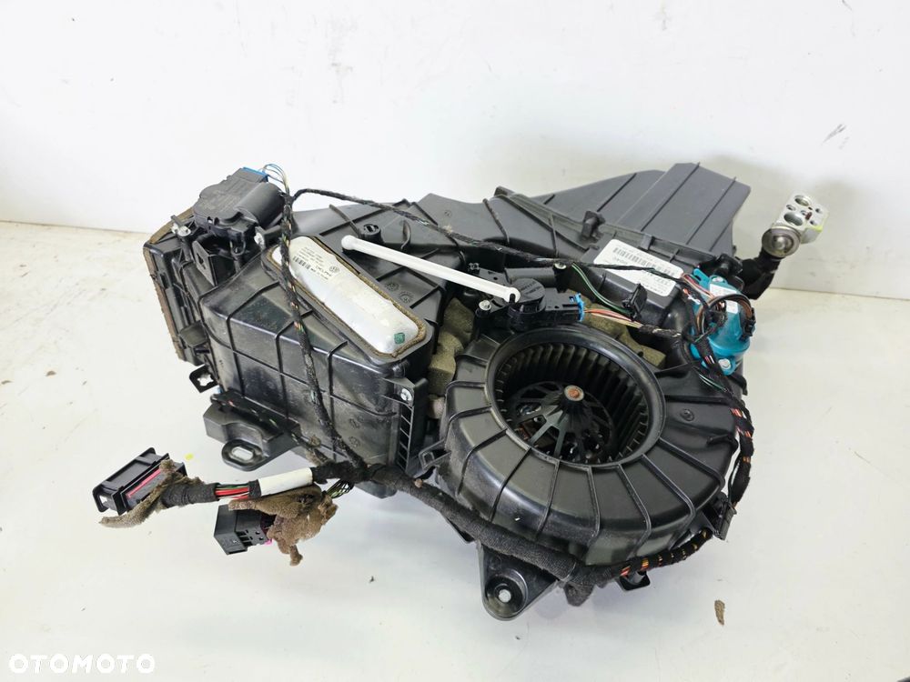 NAGRZEWNICA TYLNA TYŁ AUDI Q7 4L 4L0820004C - 8
