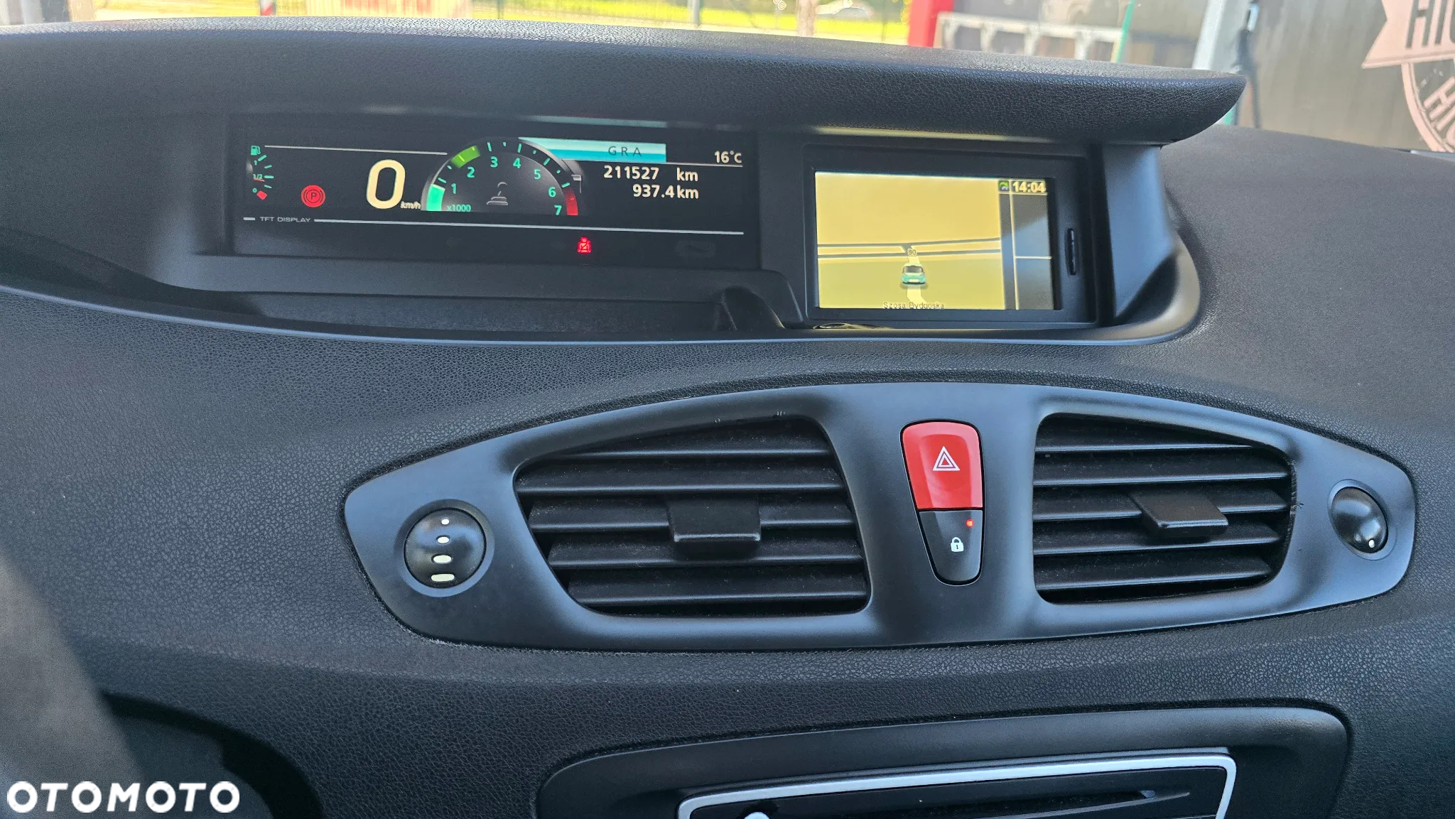 Renault Scenic 1.6 16V 110 Dynamique - 10