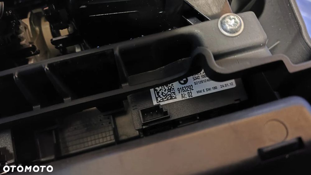 KRATKA NAWIEWU PÓŁKA SCHOWEK TYŁ OSŁONA TUNELU ŚRODKOWEGO PANEL PRZEŁĄCZNIK PODGRZEWANIA GRZANIA KANAPY BMW 5 F10 F11 - 5