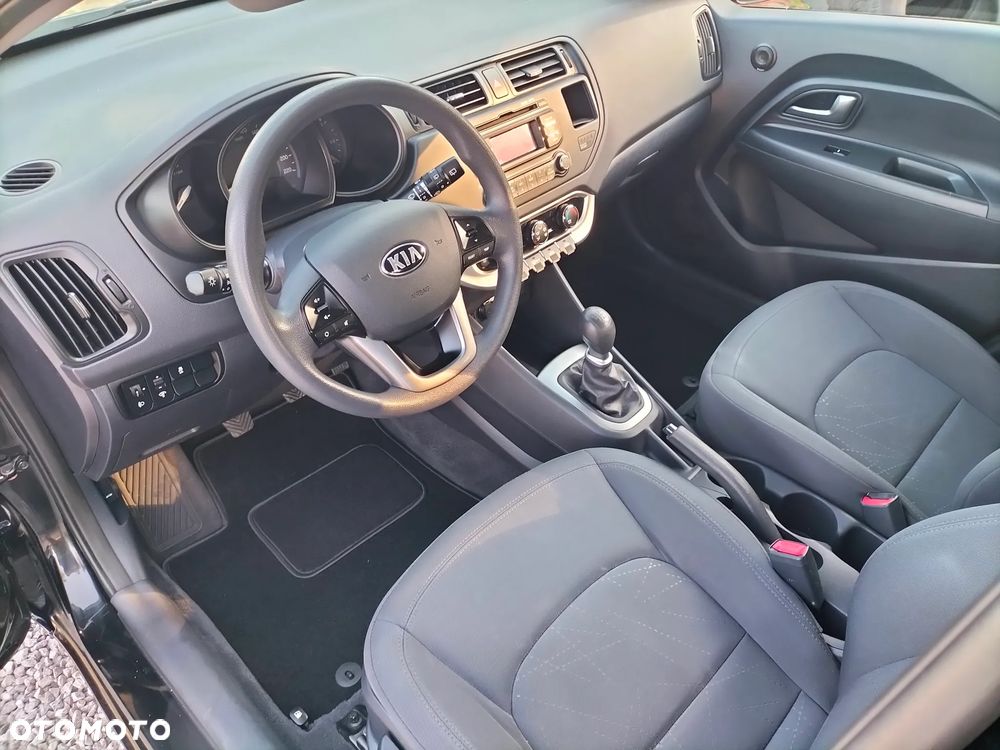 Kia Rio - 21