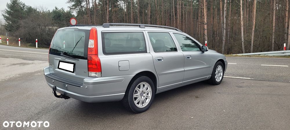 Volvo V70 D5 AWD Summum - 3