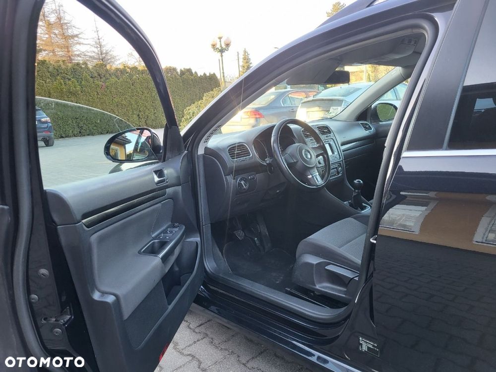 Volkswagen Golf - 27