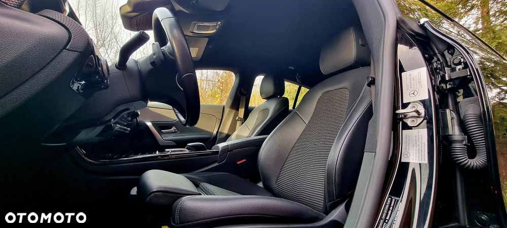 Mercedes-Benz CLA 220 d Edition 1 8G-DCT - 22