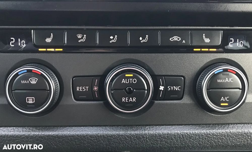 Volkswagen Caravelle T6.1 2.0 TDI 150 kW LR Comfortline DSG 4M - 27