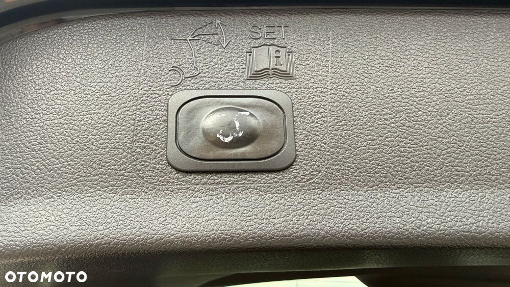 Ford Kuga - 24