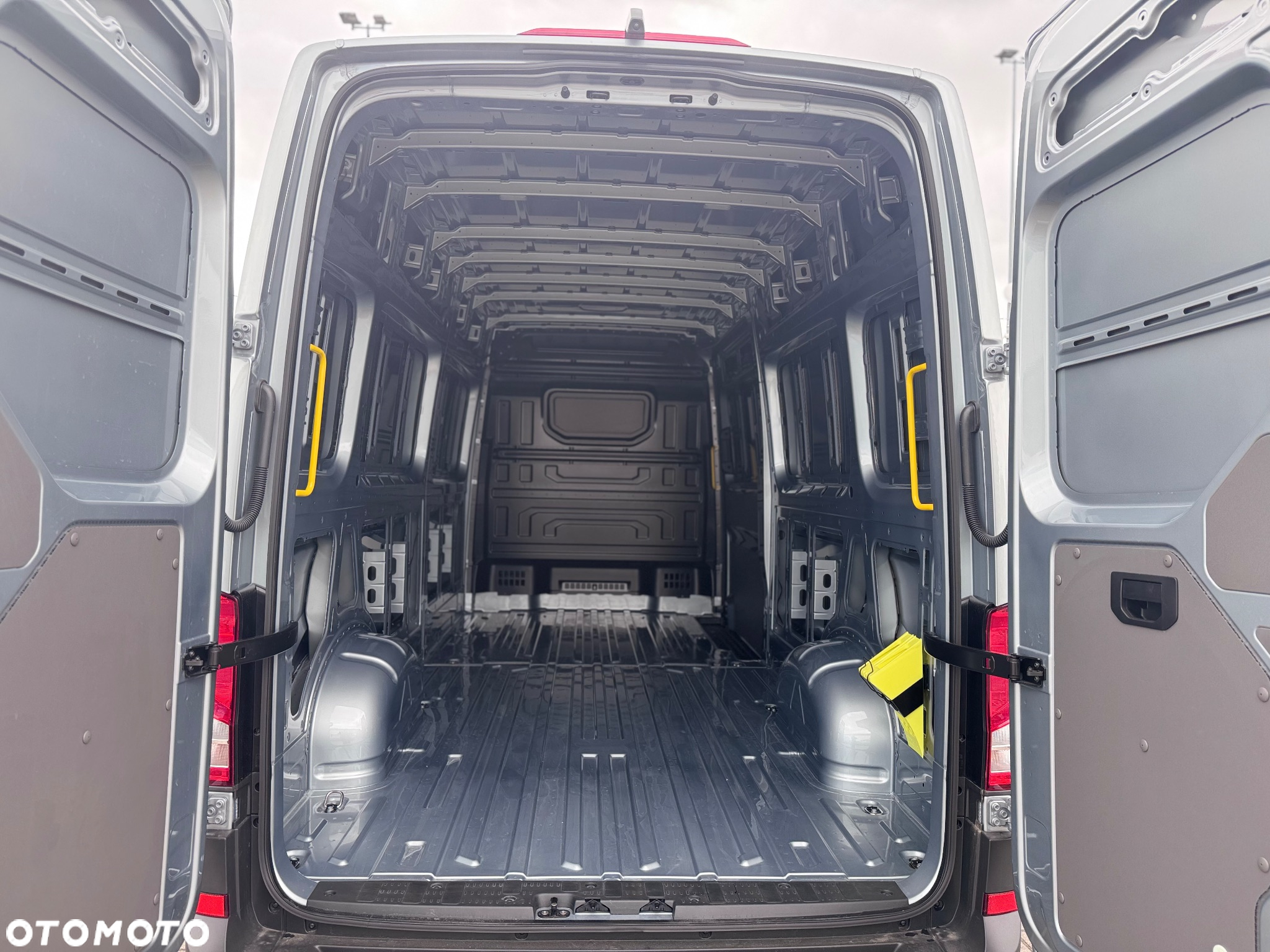 Volkswagen CRAFTER - 7