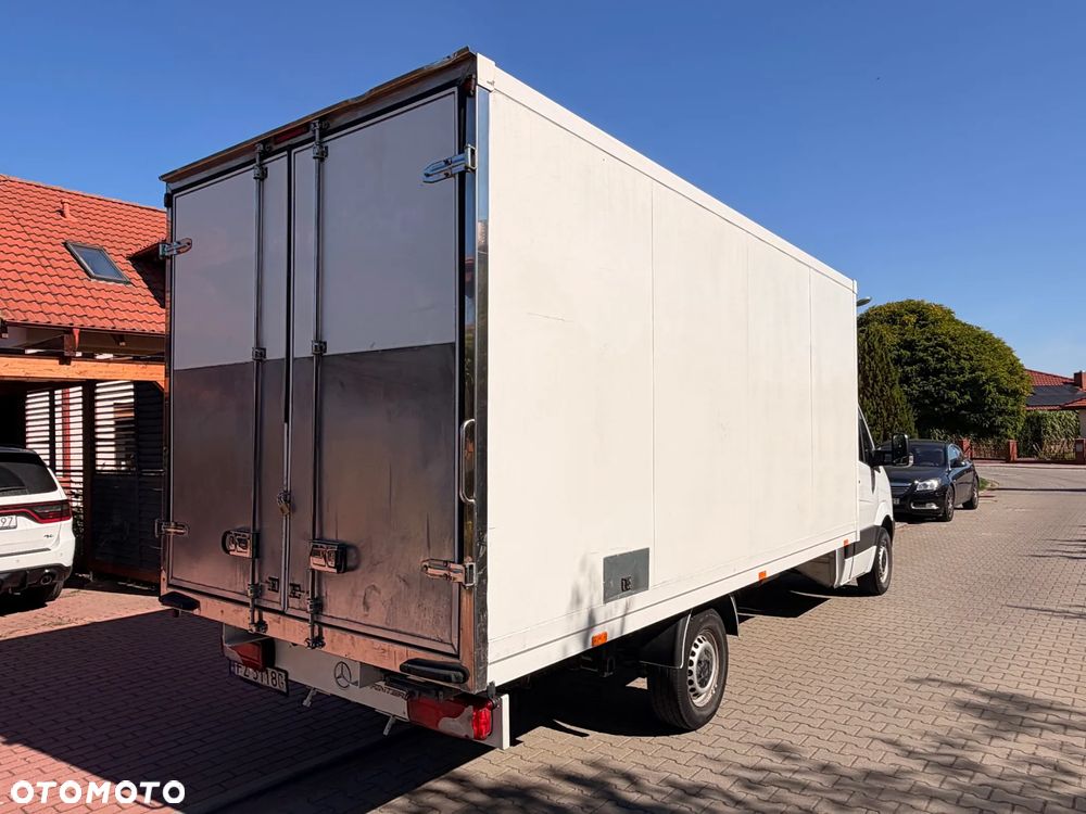 Mercedes-Benz Sprinter - 5