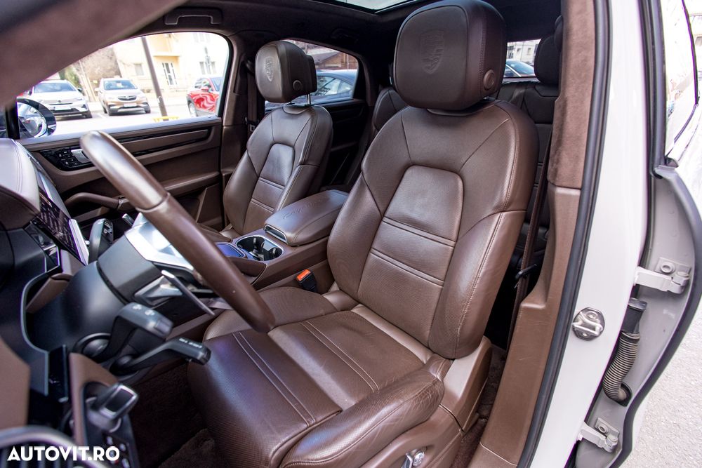 Porsche Cayenne - 37