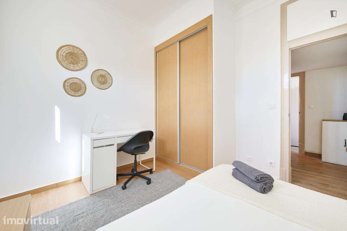 Quarto - localizado em Alameda Lisbon - Grande imagem: 5/42