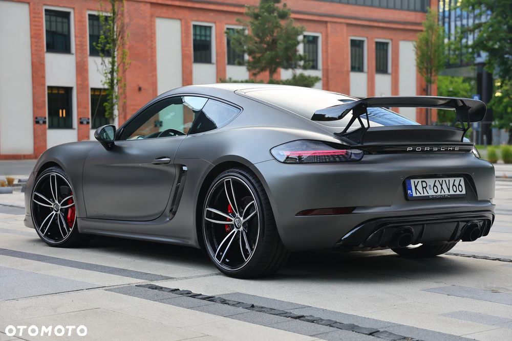 Porsche 718 Cayman - 3
