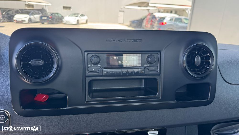 Mercedes-Benz Sprinter 314 CDI/43 C/ Plataforma elevatória - 18