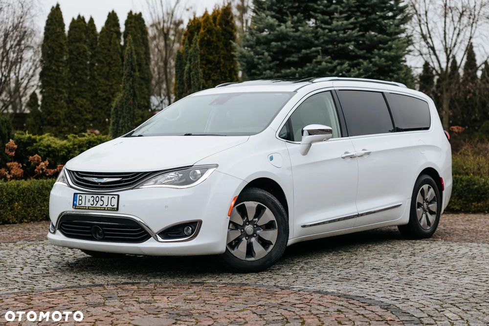 Chrysler Pacifica - 3