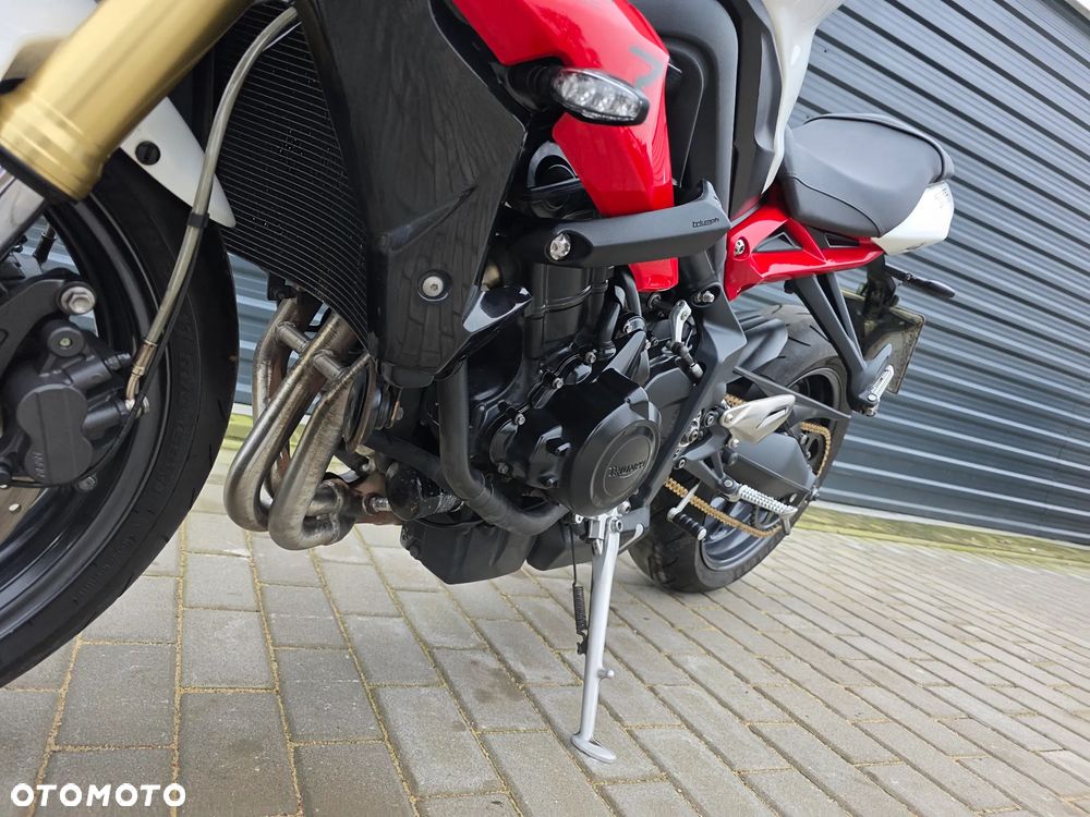 Triumph Street Triple - 28