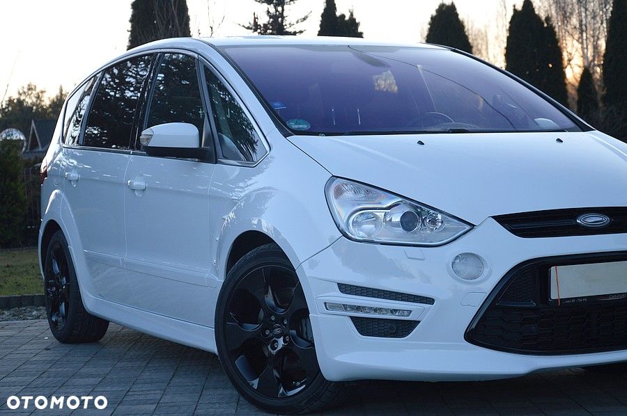 Ford S-Max - 17