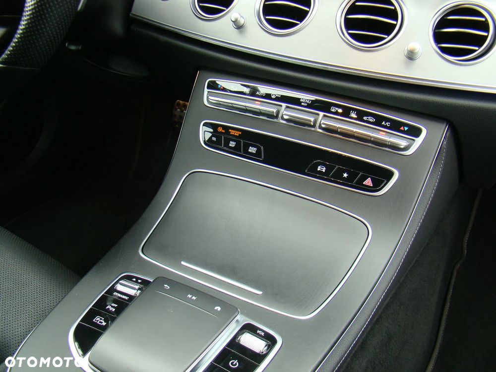 Mercedes-Benz Klasa E 300 de 4Matic 9G-TRONIC AMG Line - 40