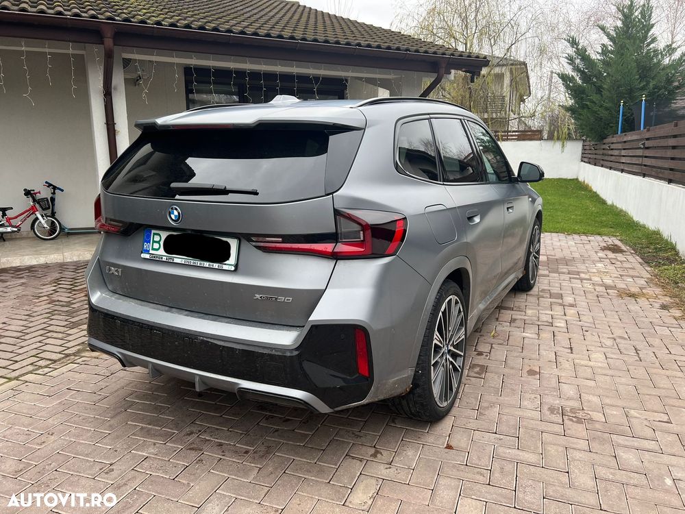 BMW iX1 xDrive30 - 5