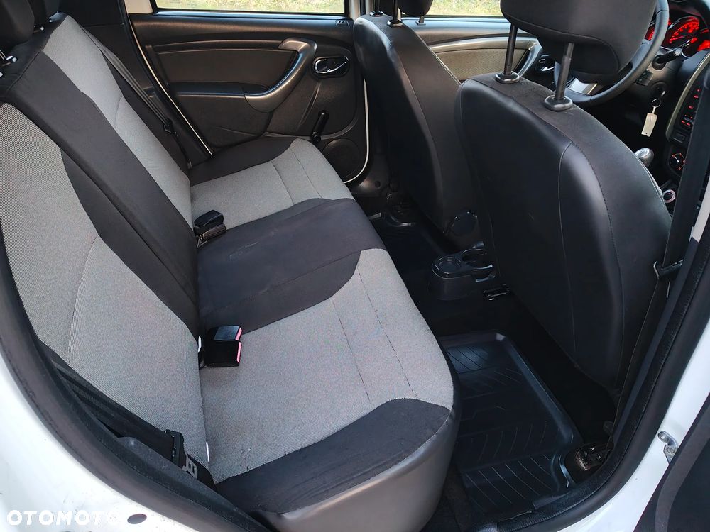 Dacia Duster 1.6 Ambiance 4x4 - 38