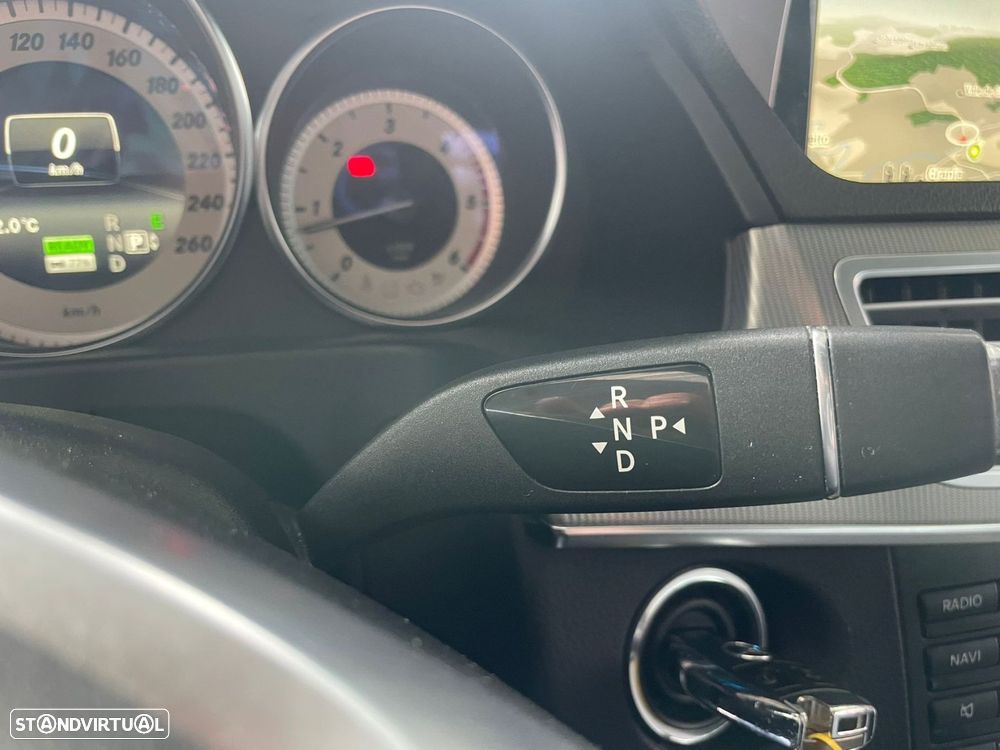 Mercedes-Benz E 300 Bluetec Hybrid Avantgarde - 19