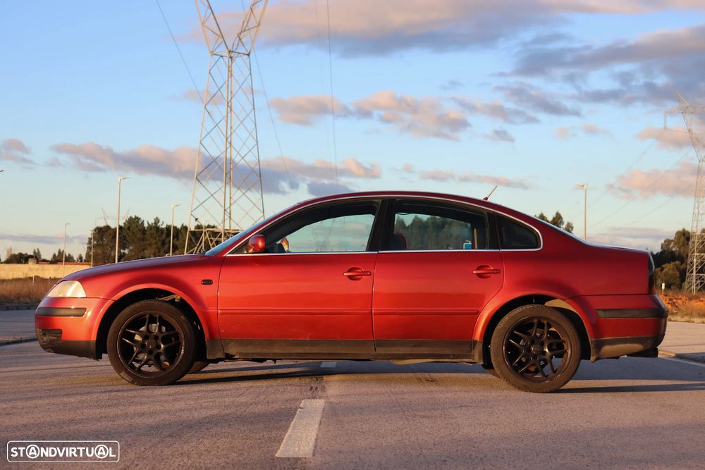 VW Passat 1.9 TDi Highline - 8