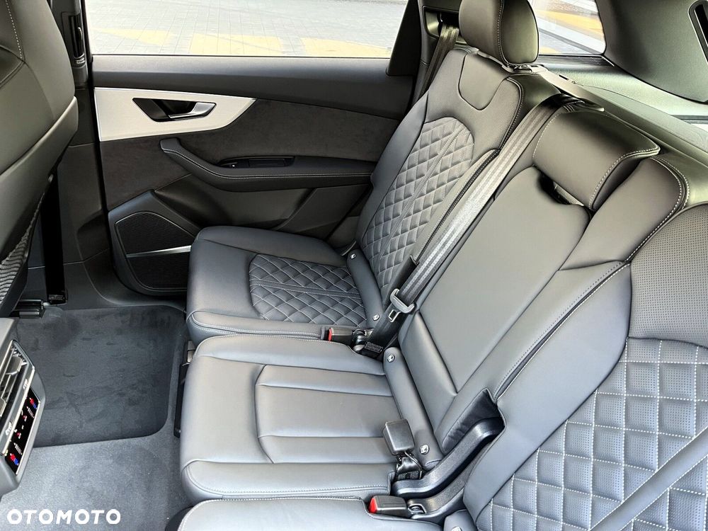 Audi Q7 - 25