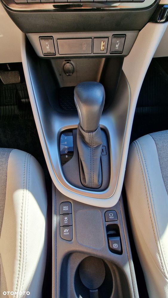 Toyota Yaris Hybrid 1.5 Executive - 16