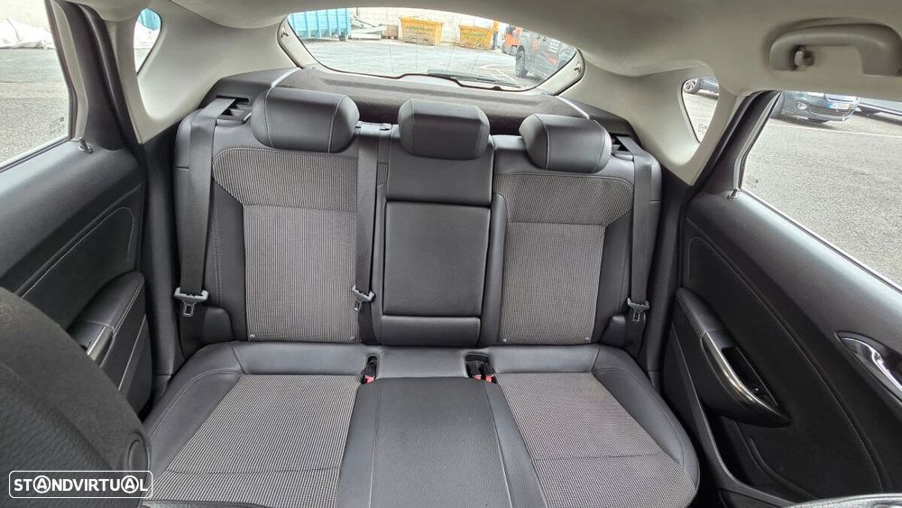 Opel Astra 1.7 CDTI Enjoy - 15