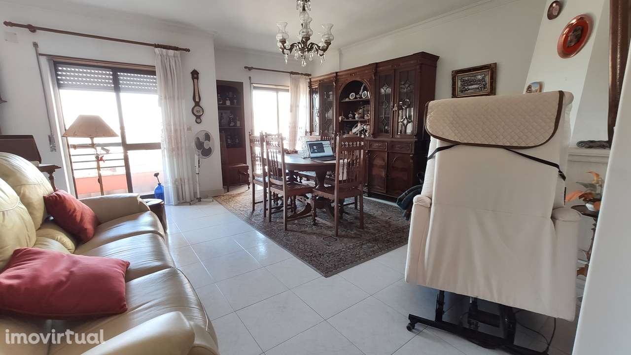 Apartamento com 4 assoalhadas na 6ª fase - Massamá - Grande imagem: 4/13