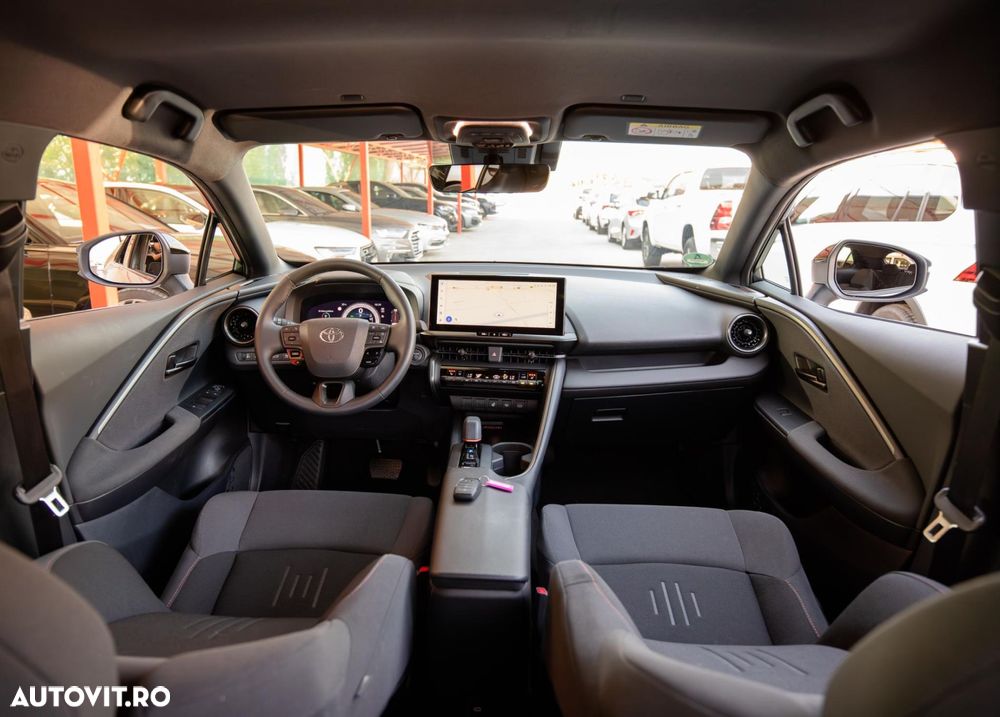 Toyota C-HR 2.0 PHEV 223 CP 4x2 CVT Exclusive - 24